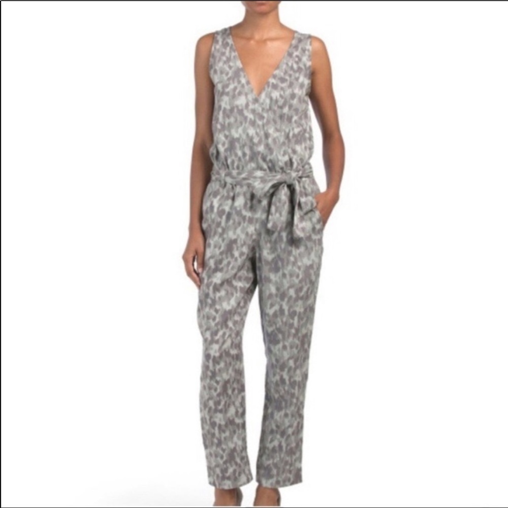 Cloth & Stone Jumpsuit from Anthropologie - EXCELLENT CONDITION - Size Medium